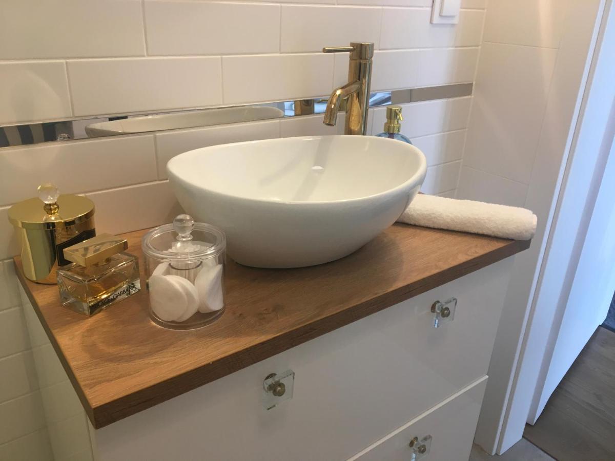 Apartament Marine Holiday Elblag - Winda -Parking W Hali Garazowej -Gratis -Business Stays Buitenkant foto